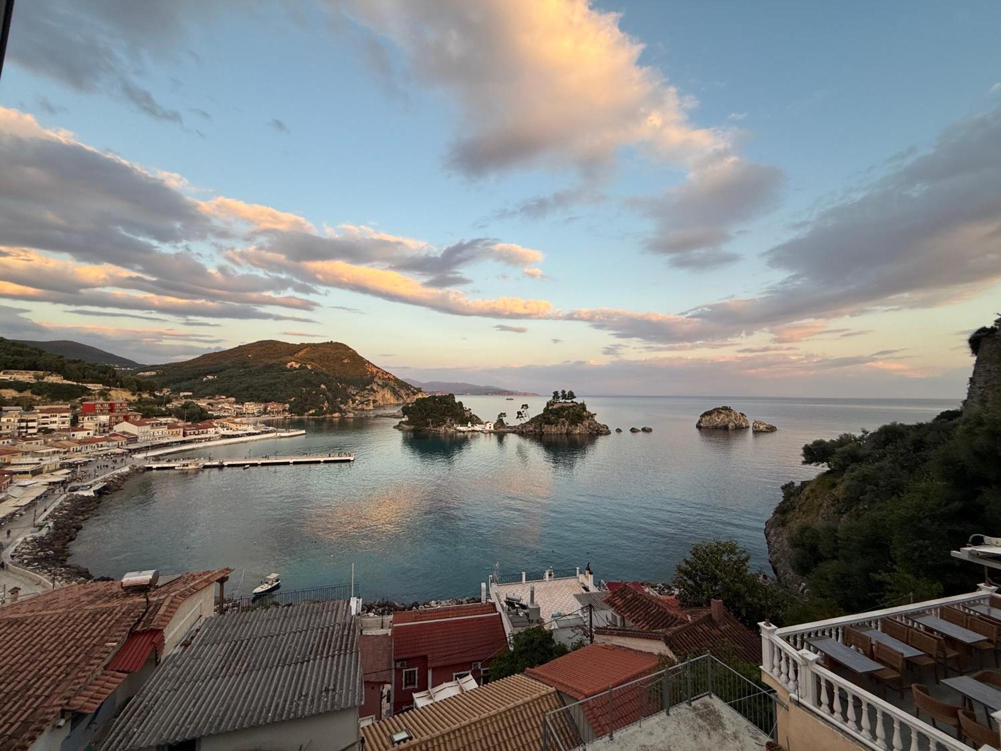Sunrise House Hotel Parga Exterior photo